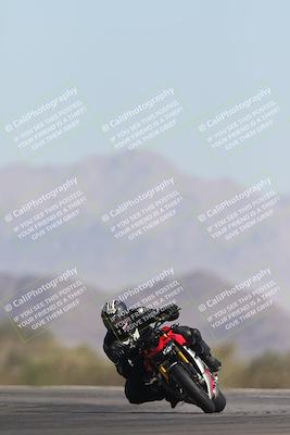 media/Oct-26-2025-Race Pace (Sun) [[c1447ca738]]/Non Verified (1st 20 Minutes of every Hour)/4-Turn 14 (1110am)/